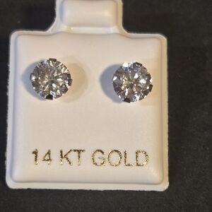 2 Sets Earrings (See Description)